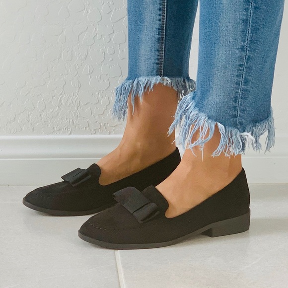 Black Oversized Bow Slip On Boyfriend Loafer Flats - Picture 6 of 8